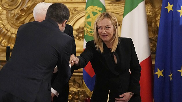 fka postfaistick strany Brati Itlie (FdI) Giorgia Meloniov je novou premirkou Itlie. (22. jna 2022)