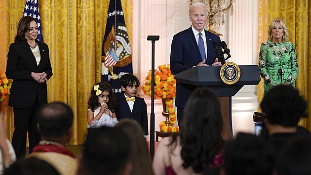 Joe Biden pi oslavch indickho svtku svtel dvl (24. jna 2022)
