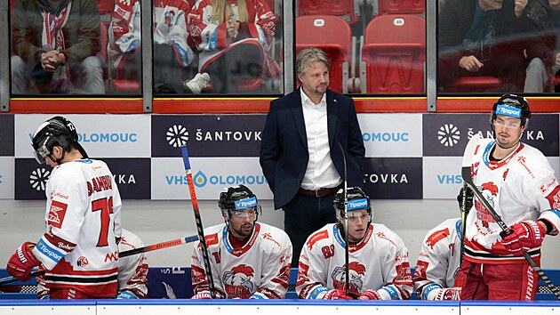Olomouck� st��da�ka  s tren�rem Janem Tomajkem.