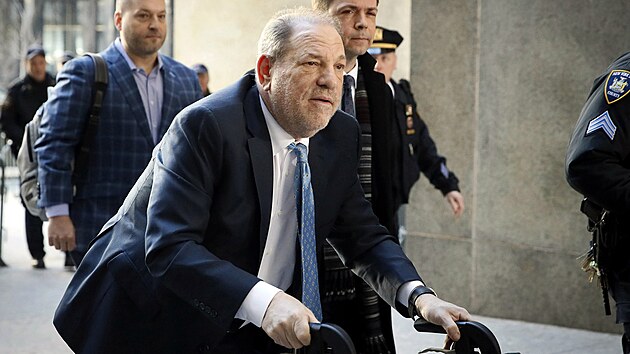 Harvey Weinstein u soudu (New York, 24. nora 2020)