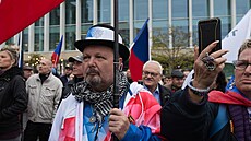 V Brn lidé demonstrují za demisi vlády Petra Fialy. (28. íjna 2022)