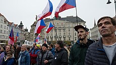 V Brně lidé demonstrují za demisi vlády Petra Fialy. (28. října 2022)