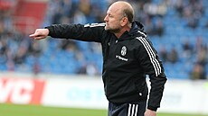 Trenér Mladé Boleslavi Pavel Hoftych v zápase proti Baníku Ostrava.