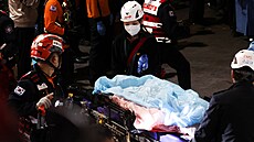 P�i oslavách Halloweenu v Soulu zem�elo v tla�enici p�es 150 lidí. (29. �íjna 2022)