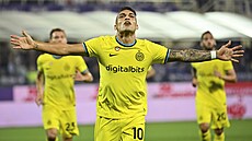 Lautaro Martinez z Interu Milán slaví gól do stít� Fiorentiny.