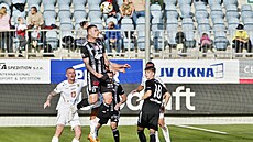 Hlavi�kující Roman Poto�ný z �eských Bud�jovic.