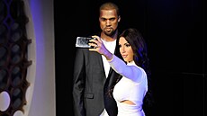 Voskové figuríny Kanyeho Westa a Kim Kardashianové (Londýn, Muzeum Madame...