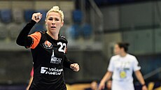 Lucia Mikulčíková z Mostu v zápase s Ferencvárosem