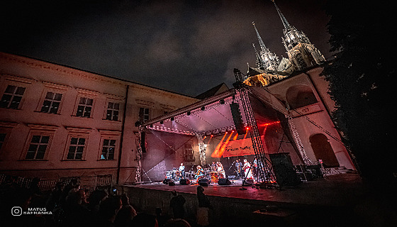 World music scéna - Warsaw Village Band