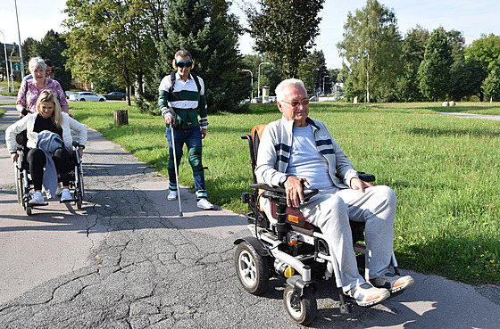 Vedení m�sta, ú�edníci a dal�í zapojení pracovníci si p�i projektu ��ár bez...
