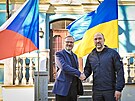 Pedseda eské vlády Petr Fiala se v Kyjev setkal s premiérem Ukrajiny Denysem...