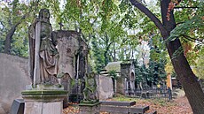 Olšanské hřbitovy mají svoje kouzlo po celý rok, ale nejkrásnější jsou na...