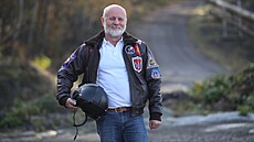 Pilot vrtulníku Ji�í Vlk pomáhal jeden den hasit obrovský po�ár v �eském...