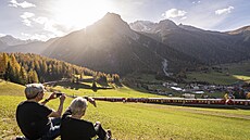Švýcarská železniční společnost vypravila nejdelší osobní vlak na světě,...