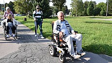 Vedení m�sta, ú�edníci a dal�í zapojení pracovníci si p�i projektu ��ár bez...