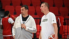 Ladislav Sokolovský (vpravo) a Pavel Budínský, nymburské trenérské duo