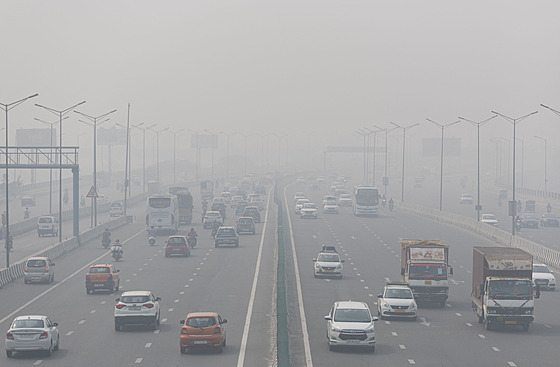 Smogem zamoené msto Dillí (3. listopadu 2022)