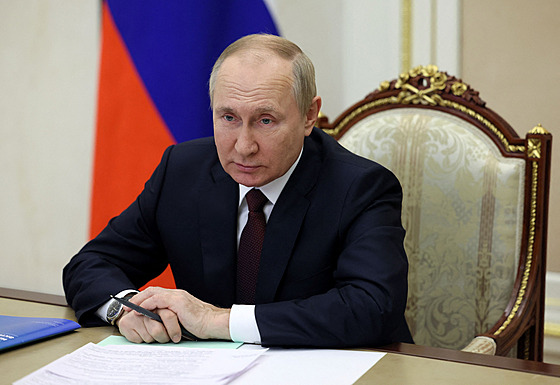 Ruský prezident Vladimir Putin pedsedá v Moskv setkání se leny vlády...