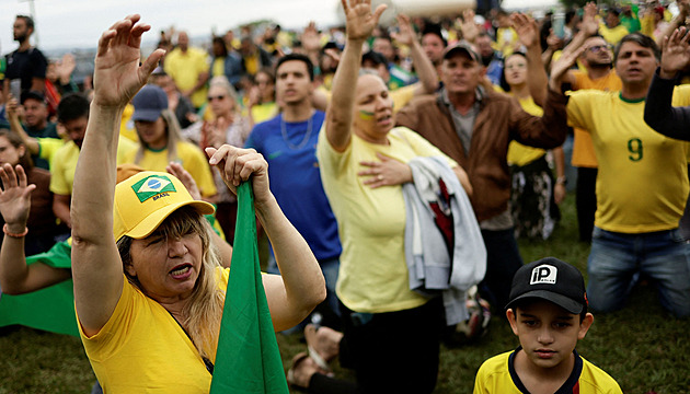 Ukončete blokády silnic, vyzval Bolsonaro. Protesty v ulicích nekritizoval