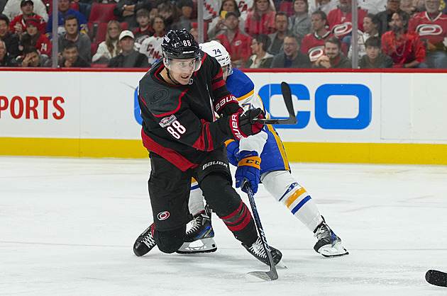 Nečas zaznamenal v NHL gól a dvě nahrávky, Voráček se trefil poprvé v sezoně