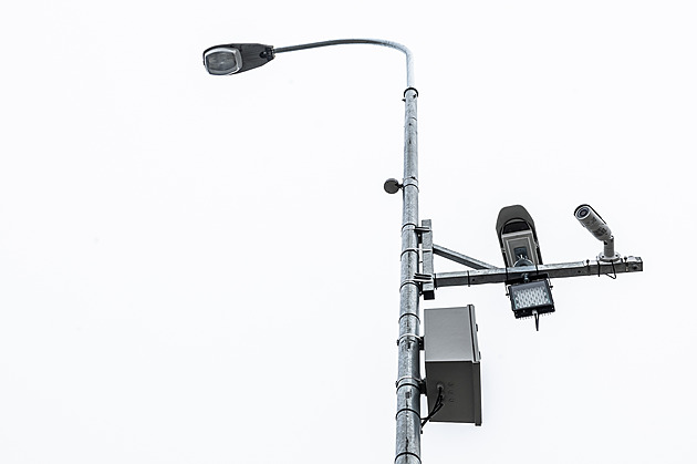 Chytrý systém dopravy funguje naplno. Řidičům v Hradci neodpustí pokuty