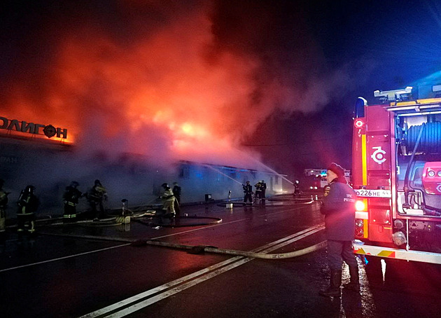 Při požáru v nočním klubu v Rusku zemřelo 13 lidí, další jsou zranění