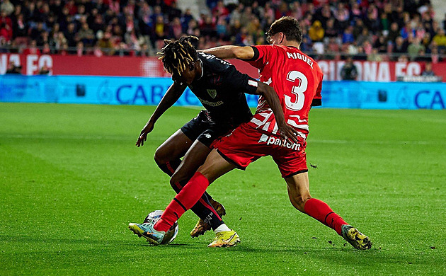 Fotbalisté Bilbaa prohráli v Gironě a propásli šanci na třetí místo