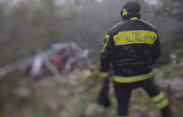 Na jihu Itálie se zřítil vrtulník se sedmičlennou posádkou, nikdo nepřežil