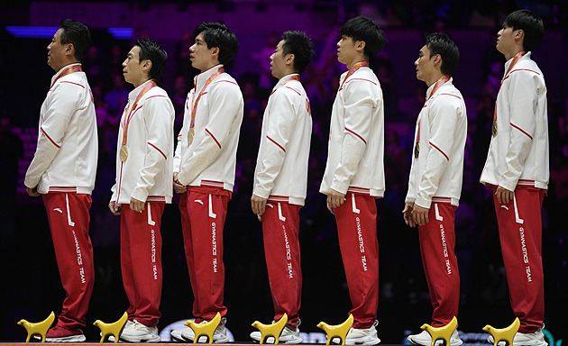 Čína získala na MS ve sportovní gymnastice rekordní 13. zlato v soutěži družstev