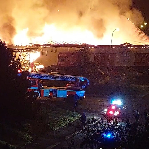 Za vyhořelý Penny Market padl trest 30 měsíců, mladík musí zaplatit i škodu
