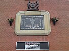 Pamtní deska na Old Trafford v Manchesteru, která pipomíná mnichovskou...