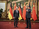 Nmecký kanclé Olaf Scholz a ínský prezident Si in-pching v Pekingu (4....