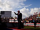 Trump v Miami varoval ped tyranií levice. (6. listopadu 2022)
