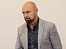 Podnikatel Libor Proch�zka u krajsk�ho soudu v Brn� p�i odvol�n� ve sporu mezi...