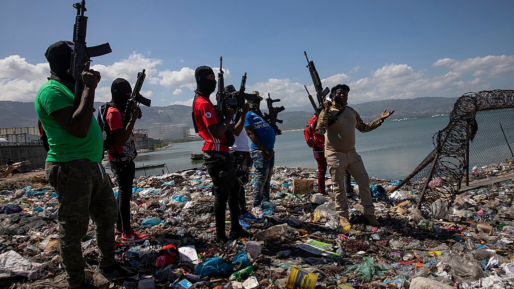 Jedenáctimilionové Haiti se potýká adu let s ekonomickou krizí, politickou...