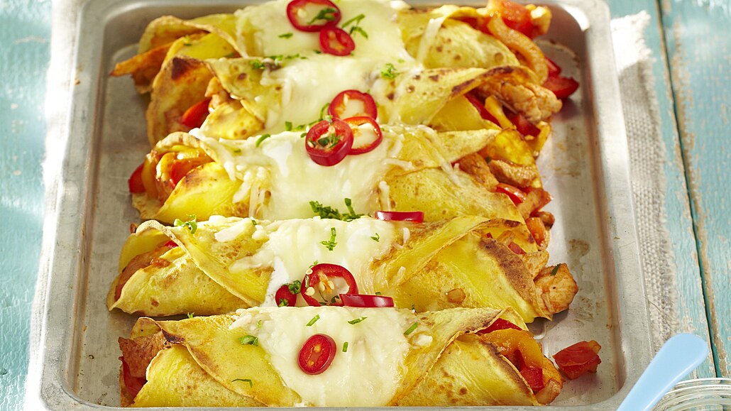Palačinková enchilada s kuřecím masem a guacamole – Recepty iDNES.cz Palačinková enchilada s kuřecím masem a guacamole – Recepty iDNES.cz