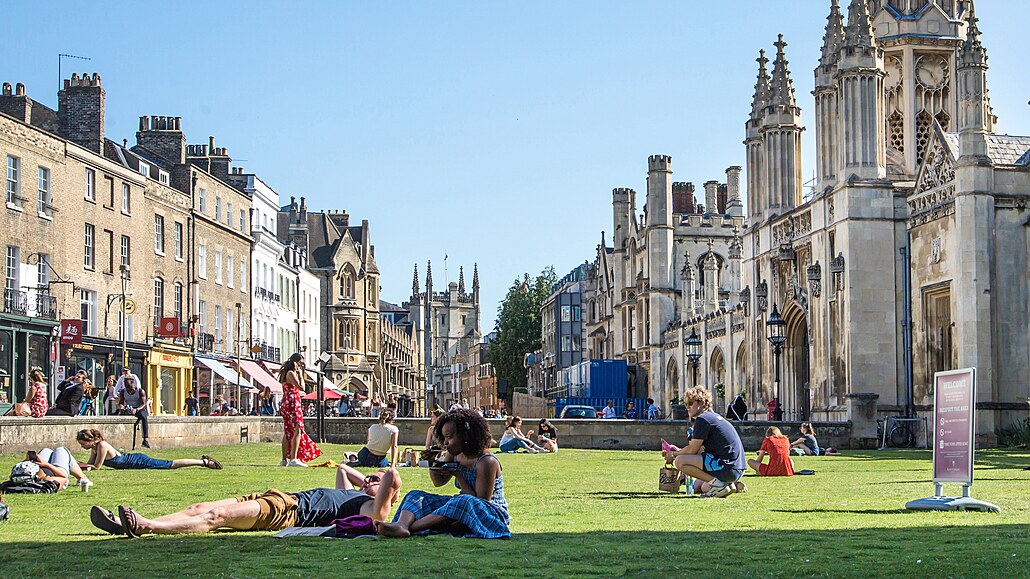 Boj s netolerancí. Univerzita v Cambridge je jednou z nejprestinjích na...