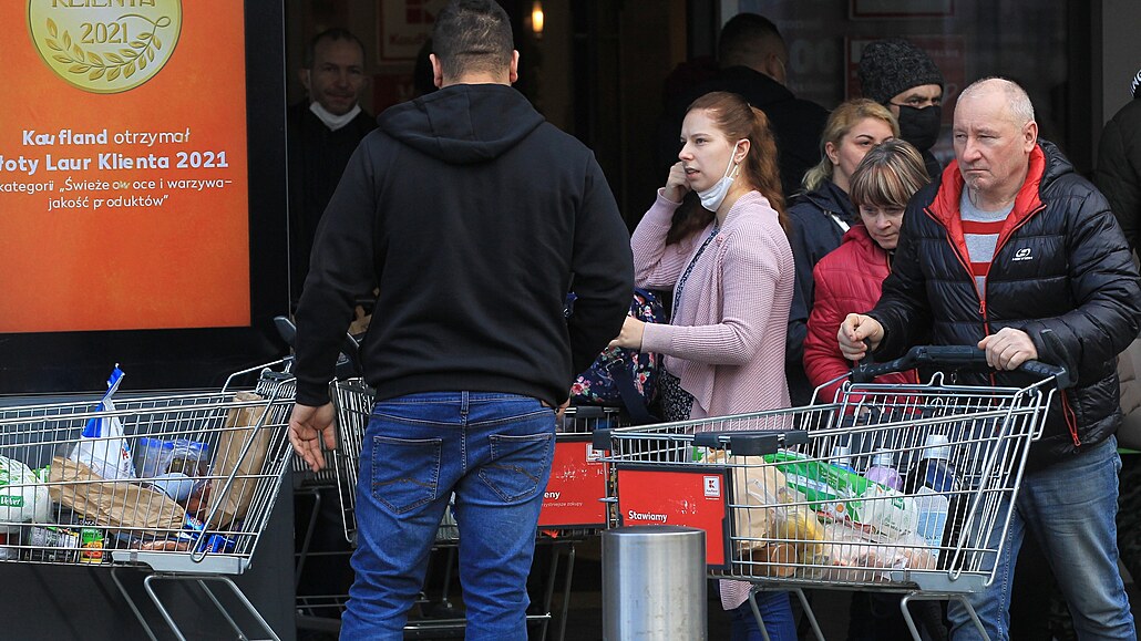 ei nakupují v Polském Tín v Kauflandu, kde na potraviny a vybrané...
