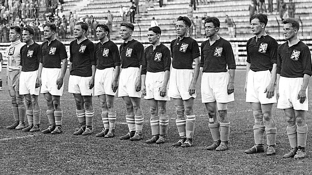 eskosloventí fotbalisté ped finále mistrovství svta 1934 proti Itálii....