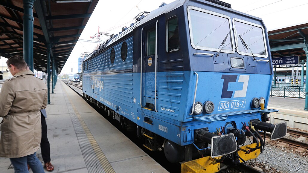 P�edání poslední lokomotivy z �ad 163 a 363 dovybavené ETCS pro �D Cargo na...