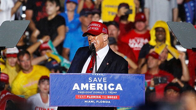Trump v Miami varoval před „tyranií levice“. (6. listopadu 2022)