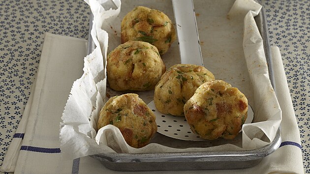 Kulat� pe�en� knedl�ky