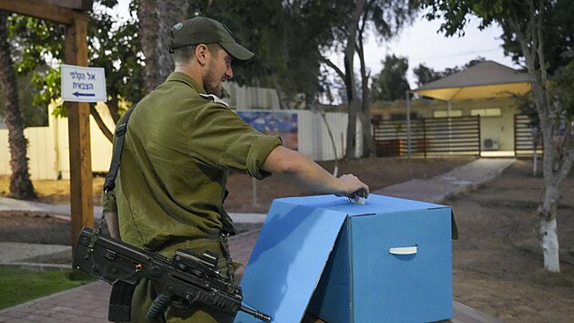 Izraelci znovu vol v parlamentnch volbch. (31. jna 2022)