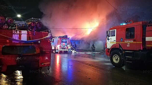 P�i po��ru v no�n�m klubu v rusk�m m�st� Kostroma zem�elo v noci na sobotu nejm�n� 15 lid�. (5. listopadu 2022)