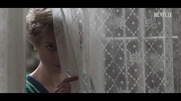 Elizabeth Debicki jako Diana v pt ad serilu Koruna
