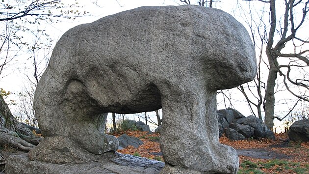 Kamenná medvědice z hory Sléza (Ślęża)