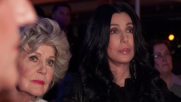 Cher a jej matka Georgia Holtov (2012)