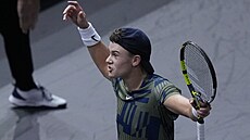 Dánský tenista Holger Rune během finále turnaje Masters v Paříži proti Novaku...