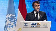 Francouzský prezident Emmanuel Macron na klimatické konferenci COP27 v Egyptě...