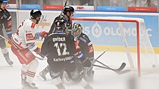 Karlovy Vary v Olomouci inkasují první gól.